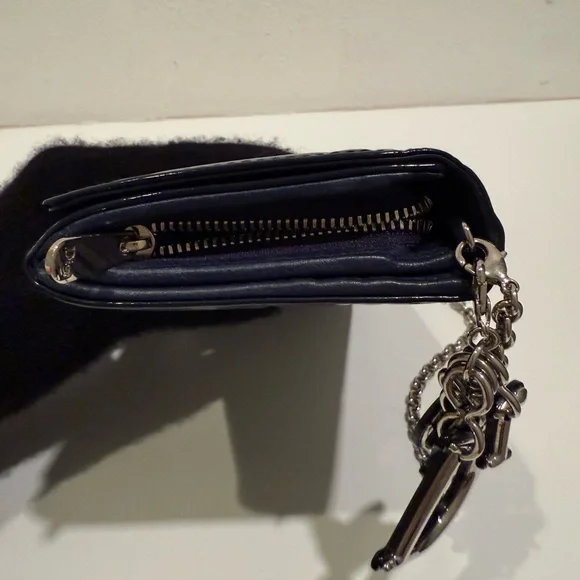 SOLD 🎉 Christian Lady Dior Navy Patent Leather Cannage Rendezvous Wallet Chain - Picture 9 of 13